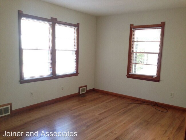 Building Photo - 2 br, 1 bath House - 10 Kesler St