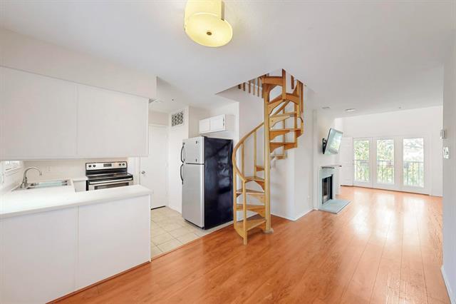 Building Photo - 4303 Buena Vista St