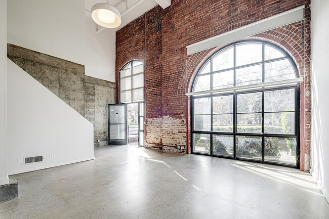 Photo - 701 Minnesota St Apartment