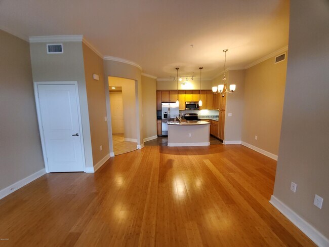 Foto del edificio - 8700 Front Beach Rd