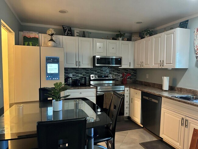 Foto del edificio - 12737 Westhampton Cir