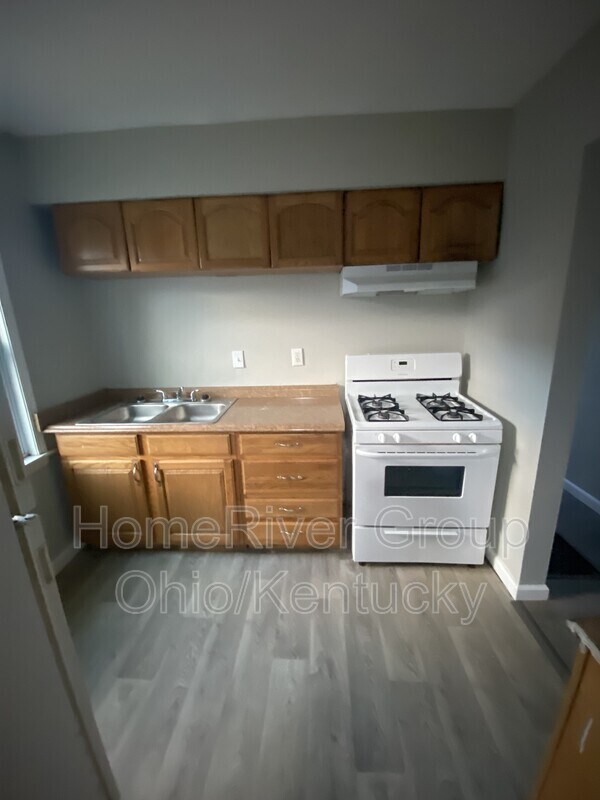 Foto del edificio - 802 Van Buren St