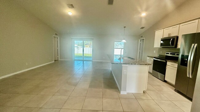 Foto del edificio - Cape Coral - Newer Single-Family Home - 3 ...