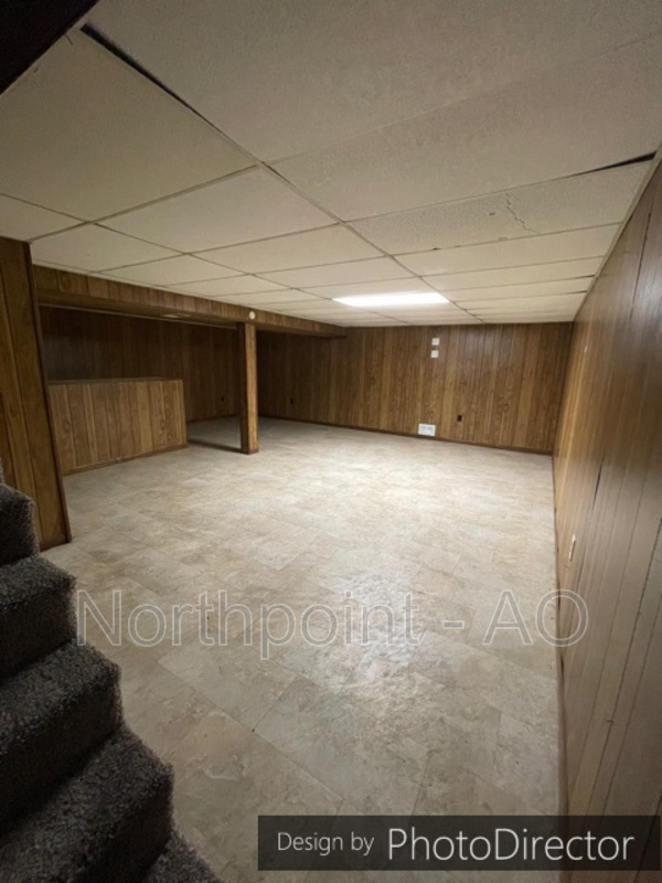 Building Photo - 902 Limit St