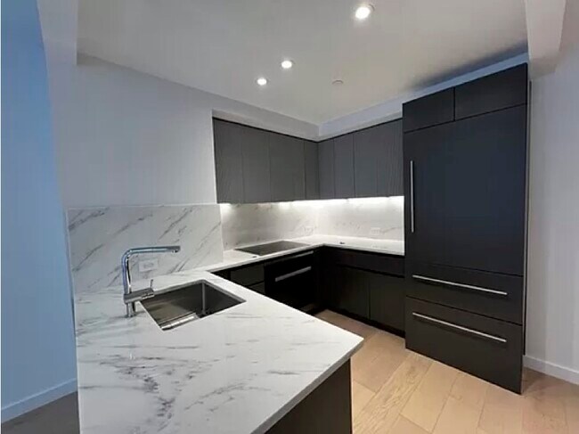 Foto del edificio - 300 W 30th St