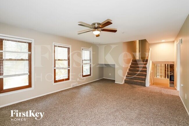 Foto del edificio - 5813 NW Aspen Ln