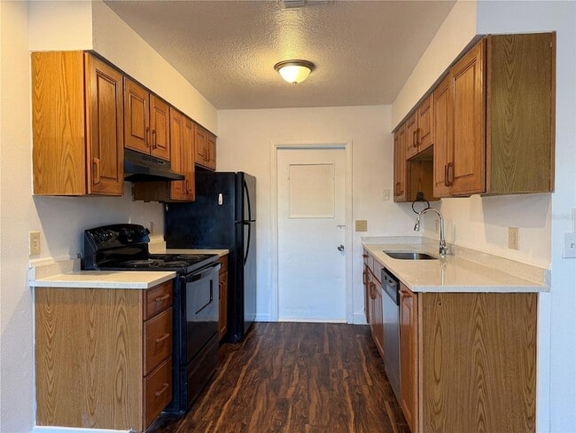 Building Photo - 6918 Edgefield Ln