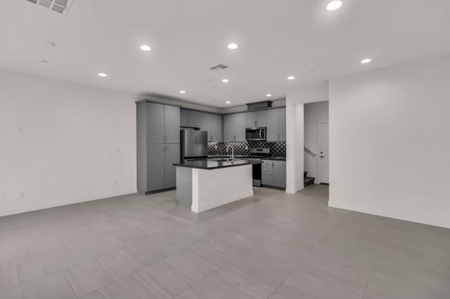 Building Photo - 4252 E Sage Paseo