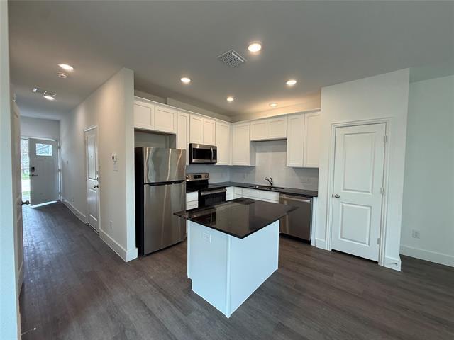 Foto del edificio - 412 E 7th St