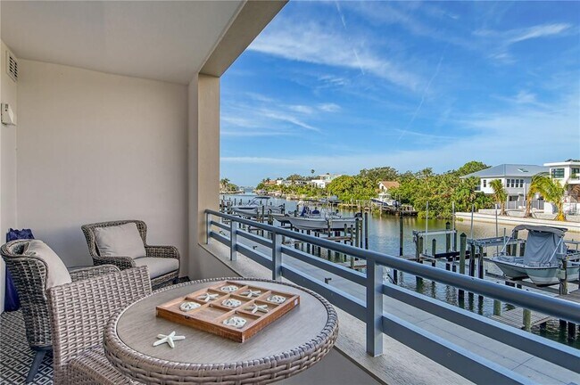 Building Photo - 1709 N Tamiami Trl
