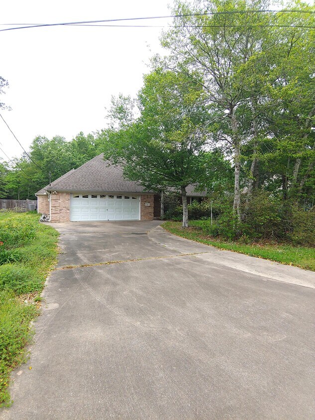 113 Beechwood Dr, Lumberton, TX 77657 House Rental in Lumberton, TX