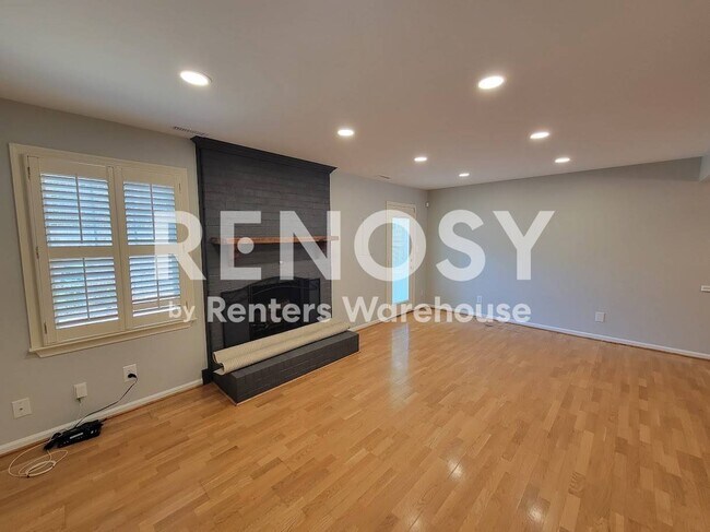 Foto del edificio - 914 Wildwood Square Ct
