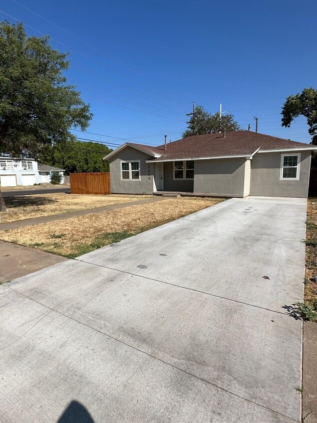 Foto principal - 2824 35th St