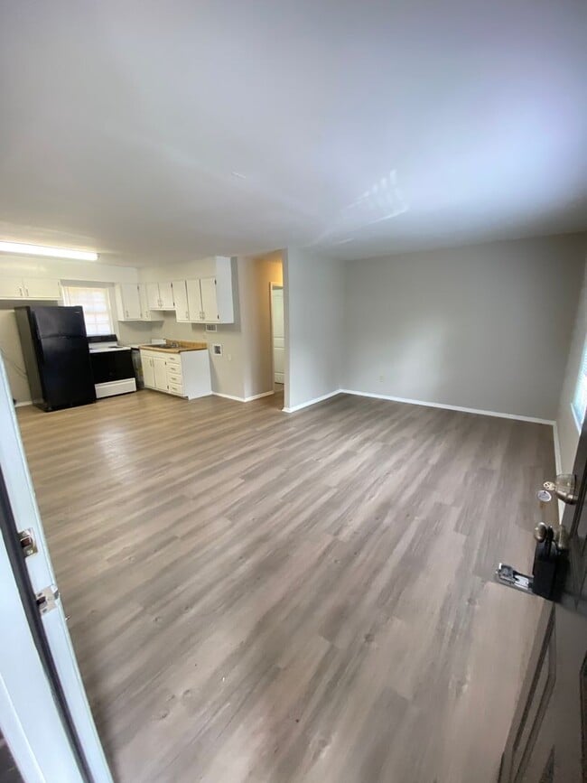 Building Photo - 2bed/1ba Apt off S Main Kannapolis close t...