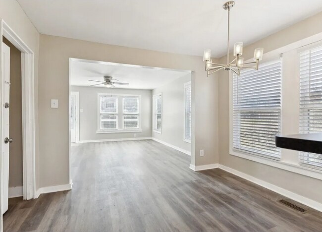 Foto del edificio - 306 W 17th St