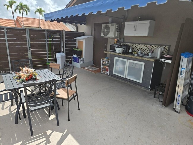 Foto del edificio - 12715 NW 8th Ln