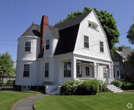 Building Photo - 108 Walnut St