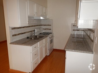 Primary Photo - 65 El Nido Ave