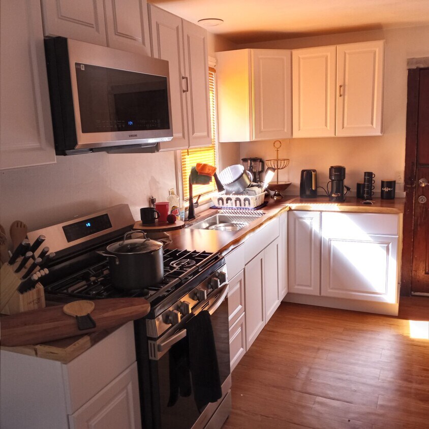 Foto principal - 25 Newcomb Pl