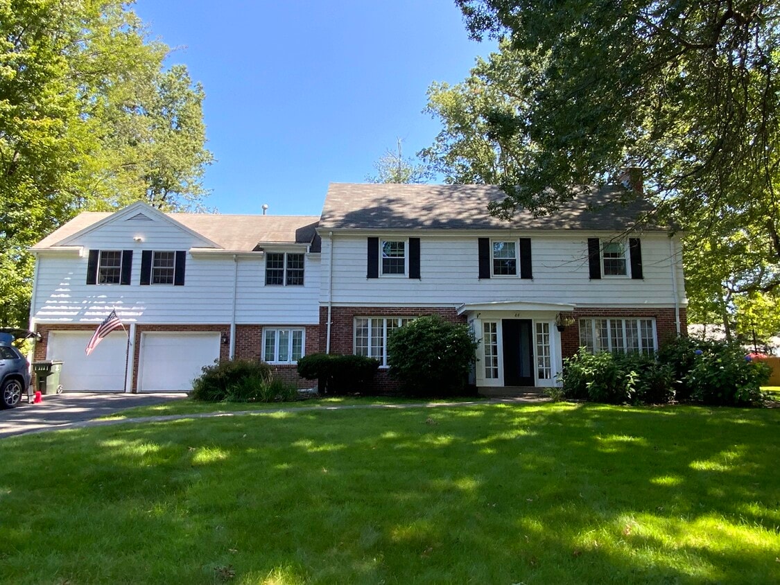 88 Pilgrim Rd, West Hartford, CT 06117 House Rental in West Hartford