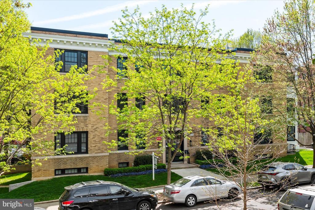 Primary Photo - 2869 28th St NW