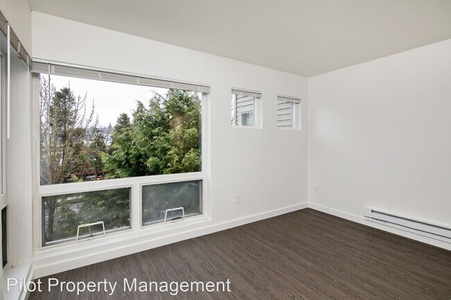 Building Photo - 3630 22nd Ave W