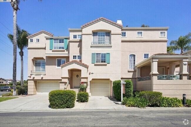 Building Photo - 385 Montecito Way
