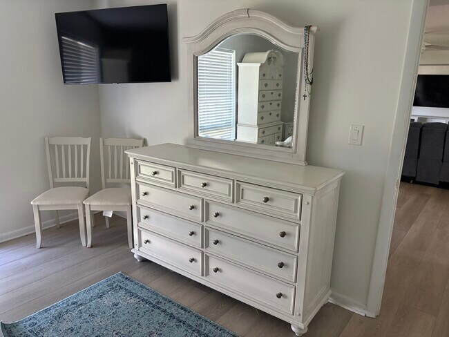 Foto del edificio - 195 Peppermint Ln