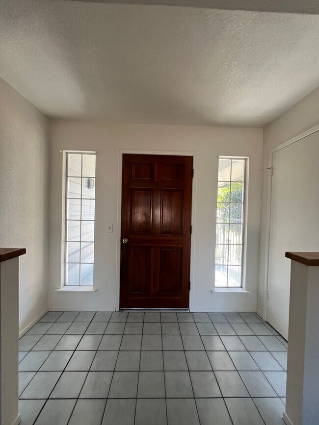 Building Photo - 3 bedroom and 2 bathroom home! Will be ava...