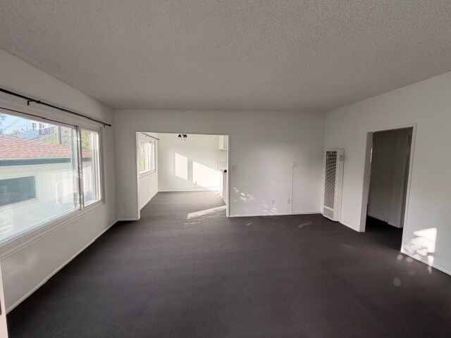 Foto del edificio - 8341 W Manchester Ave