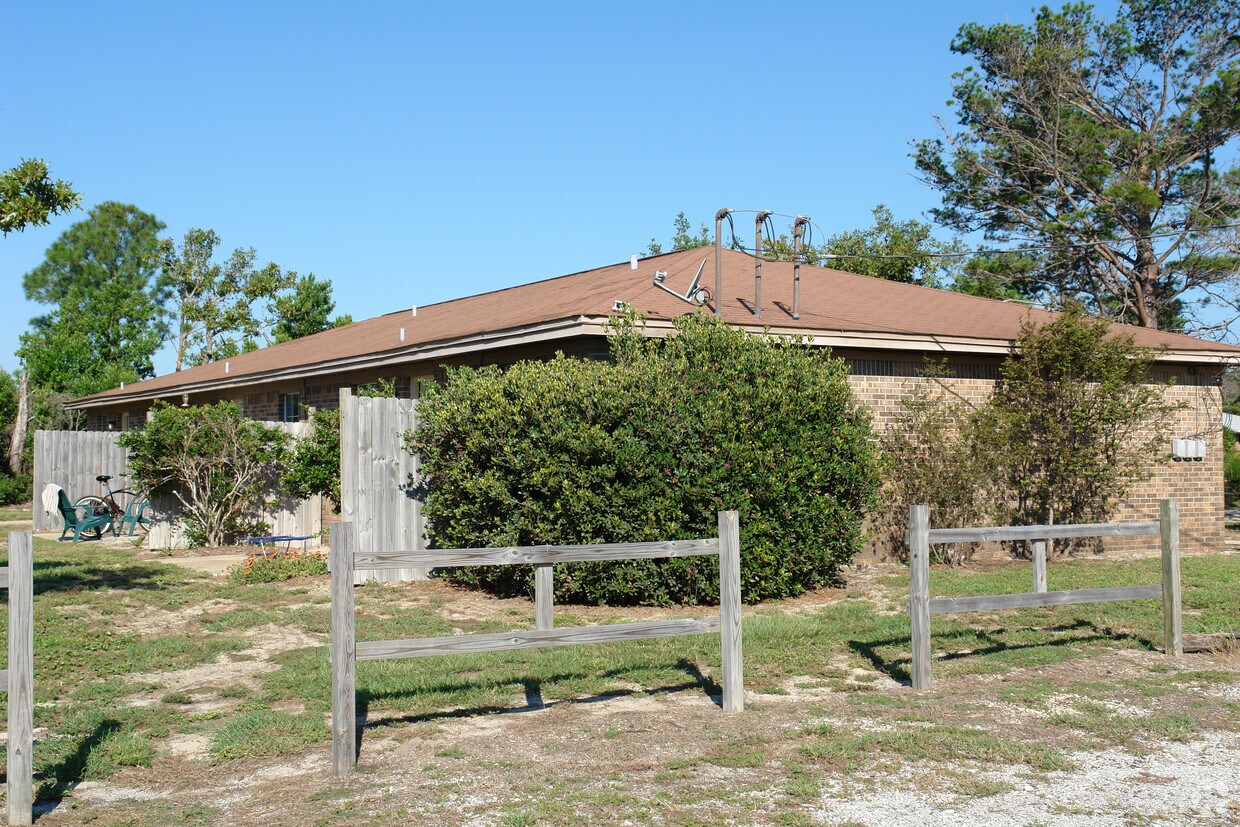 Building Photo - 3395 Green Briar Cir