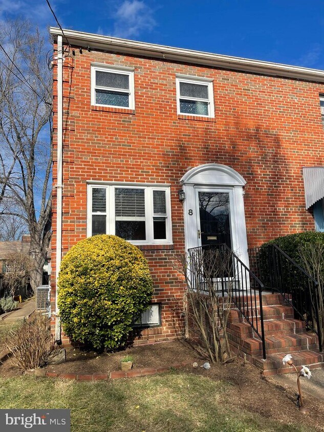 8 E Myrtle St, Alexandria, VA 22301 House Rental in Alexandria, VA