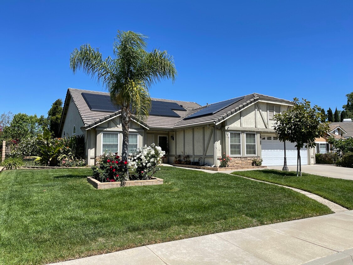 Primary Photo - 26056 Bancroft St