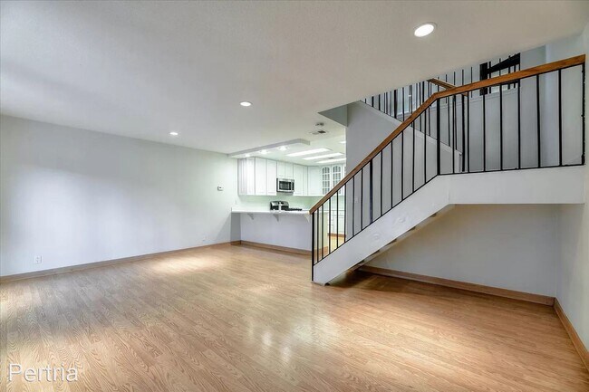 Foto del edificio - 3 br, 2.5 bath House - 777 Hollenbeck Aven...