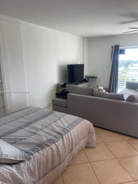 Photo - 2900 NE 30th St House