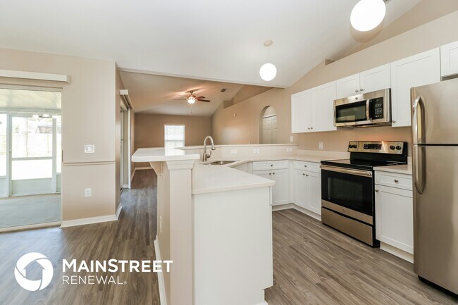 Building Photo - 14336 Coronado Dr