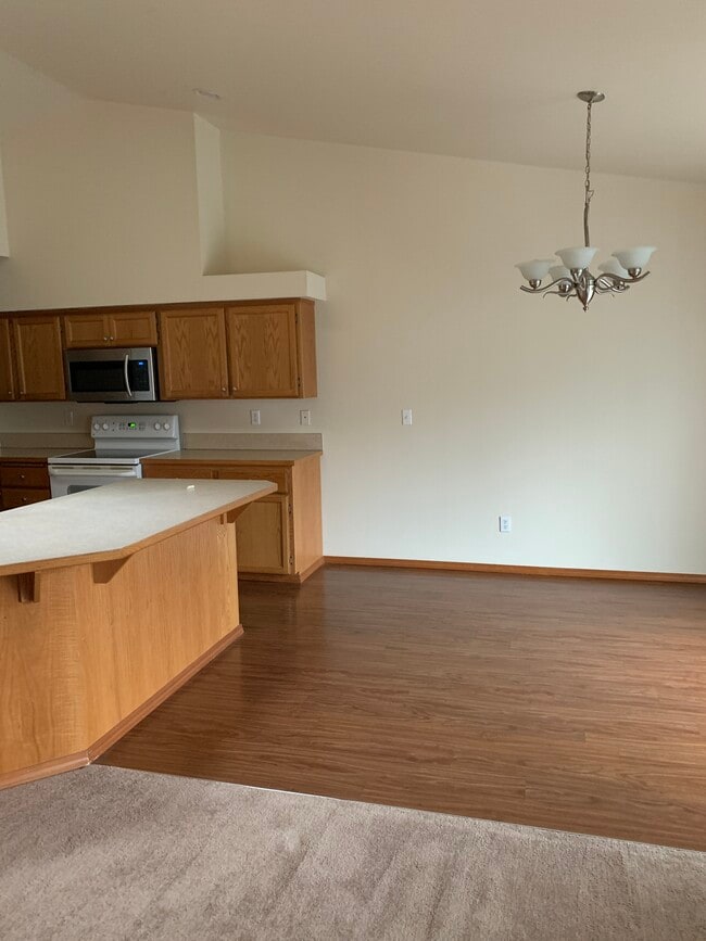 Refrigerator, stove, microwave - 16816 32nd Ave E
