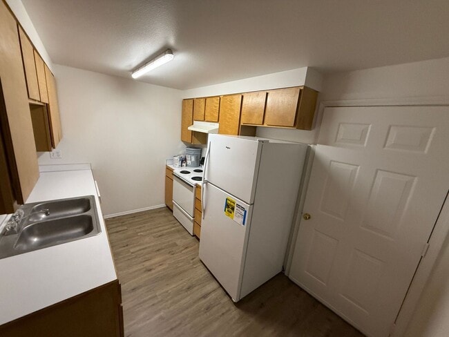 Building Photo - 2022-2022 SW 22nd St