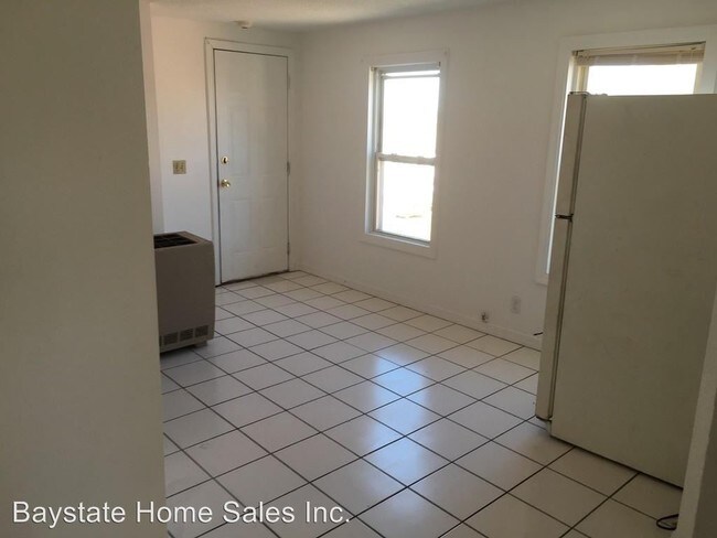 Building Photo - 670-676 Plymouth Ave