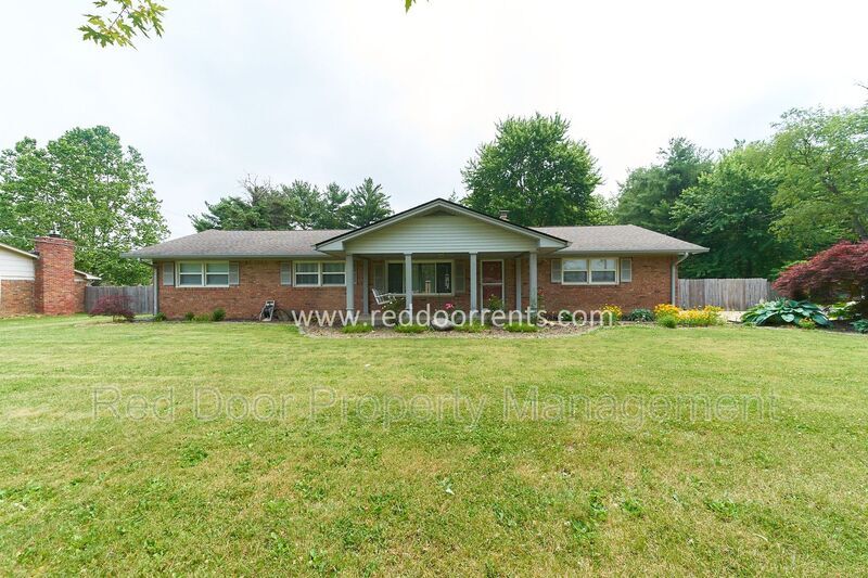Primary Photo - 1783 N Avon Ave