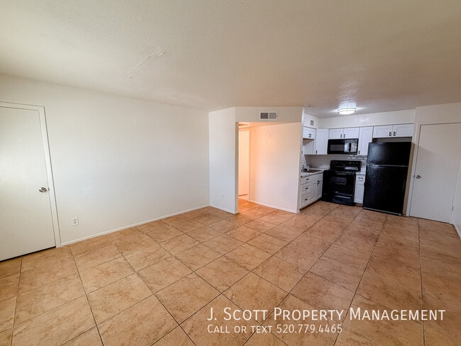 Foto del edificio - 525 E Peppertree Ave