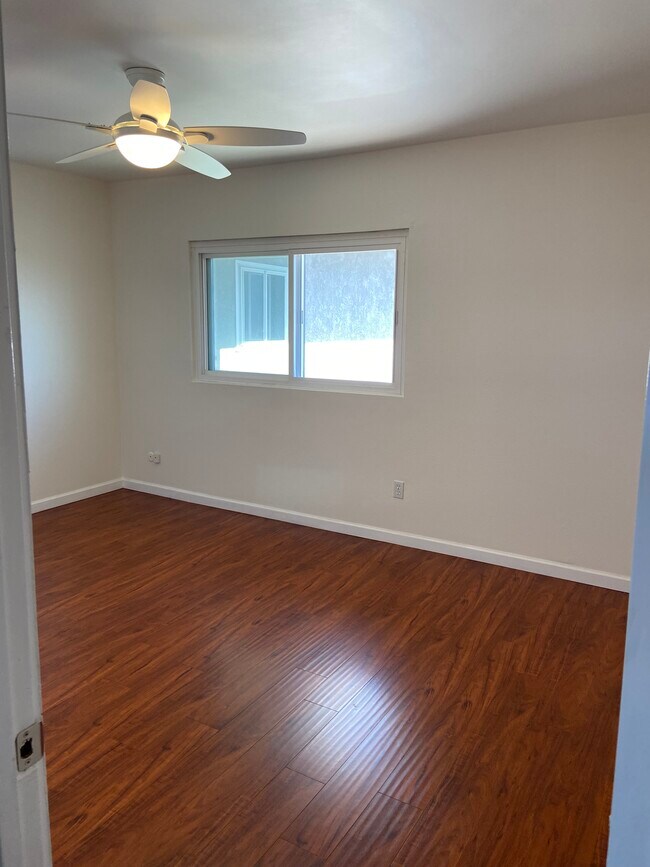 Foto del edificio - 915 Pepper St