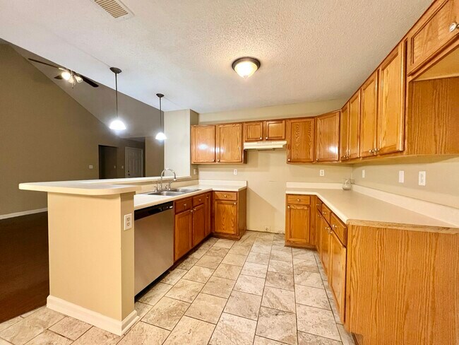 Building Photo - 951 Scofield Dr