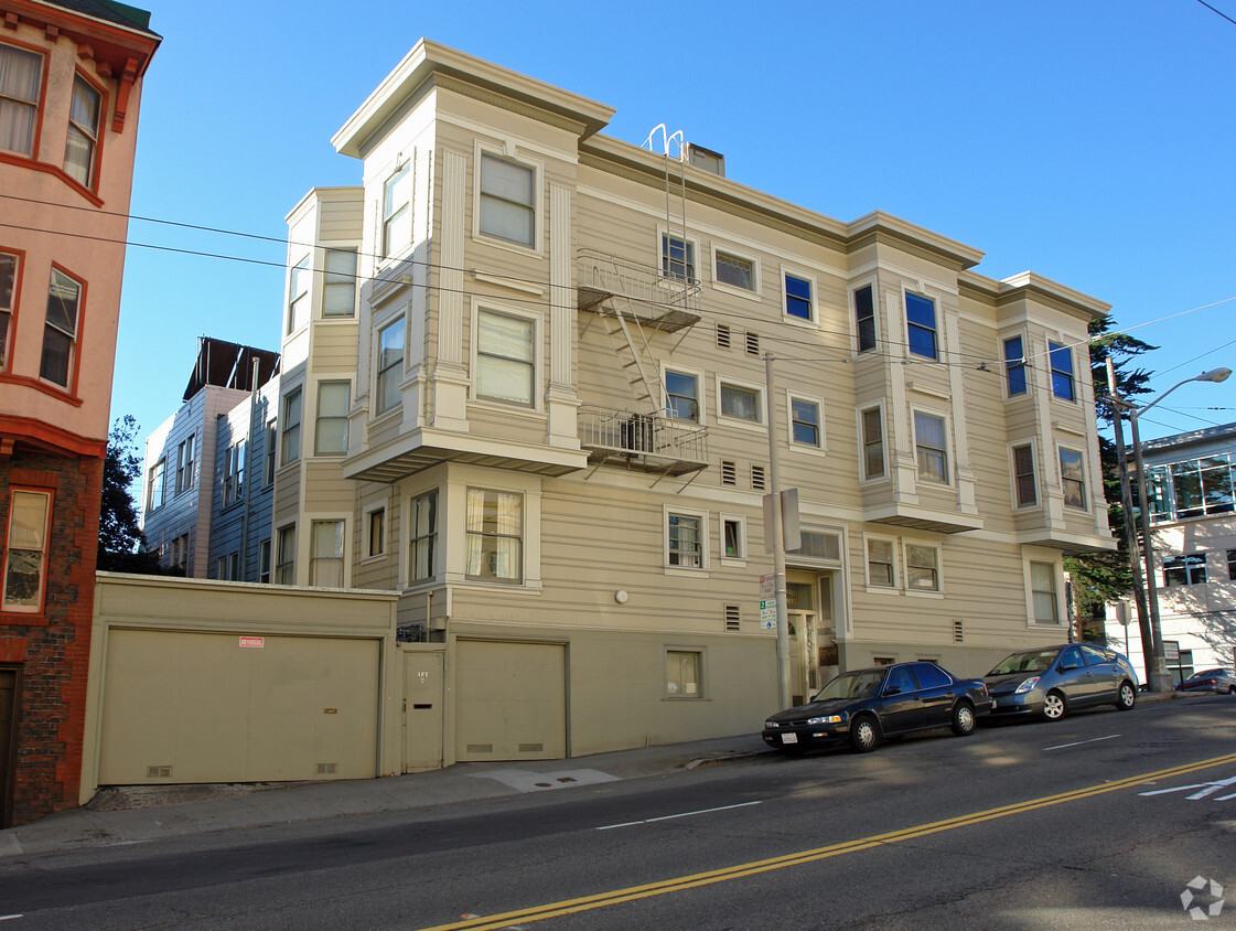 Building Photo - 2095 Fulton St