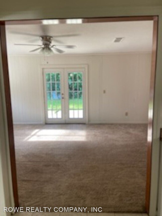 Building Photo - 3 br, 2 bath House - 3450 MELROSE DRIVE