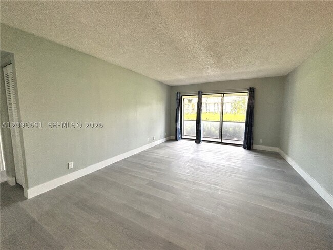Foto del edificio - 2733 SW Matheson Ave