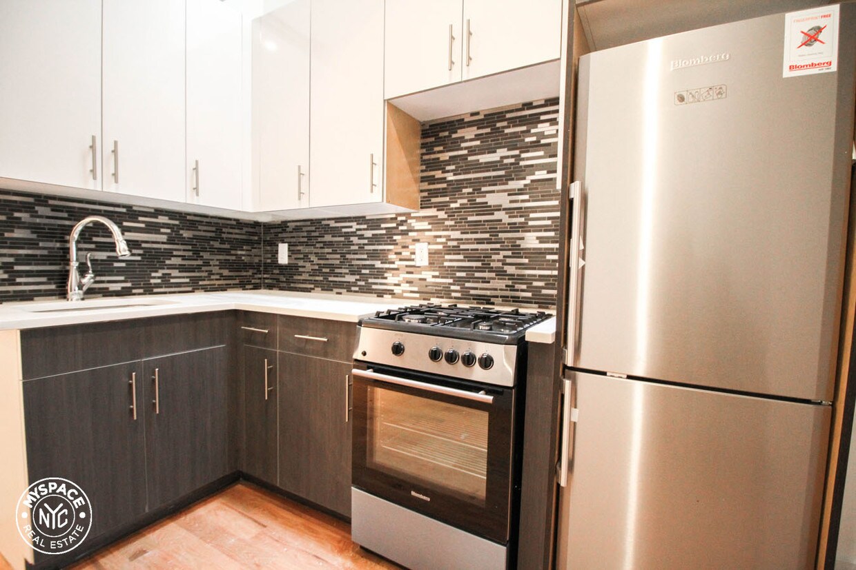 Primary Photo - 273 Driggs Ave