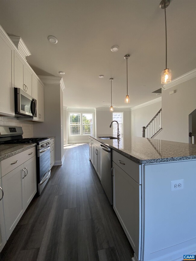 Building Photo - 3189 Acadia Dr