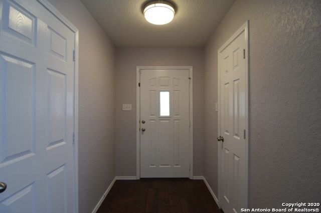 Building Photo - 3506 Lantana Falls