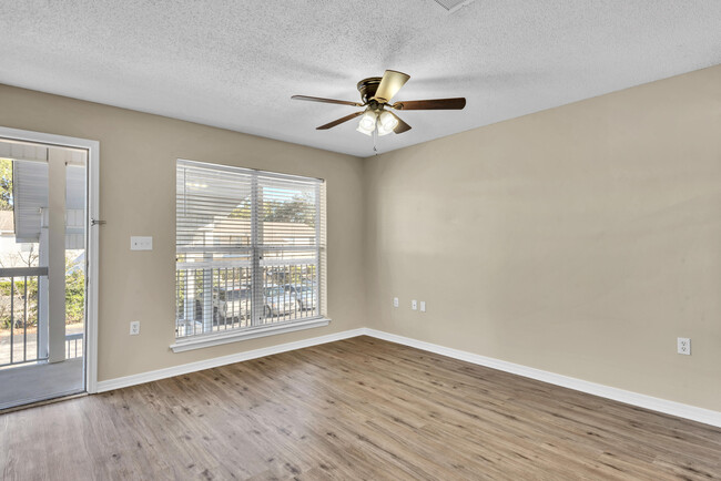 Building Photo - 771 Rockport Ct